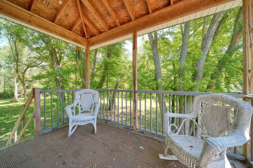 5206 Page Avenue Leoni Township MI 49201