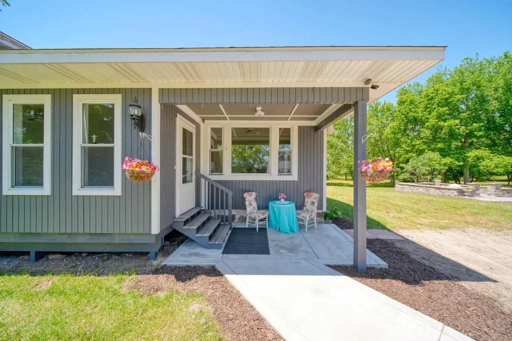 5206 Page Avenue Leoni Township MI 49201