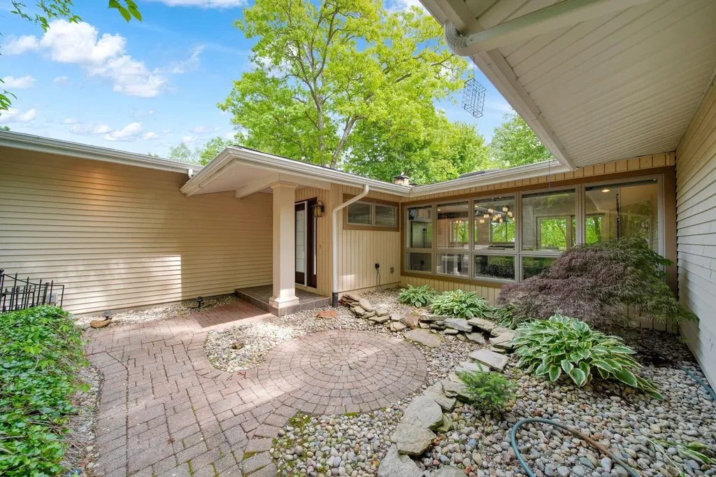11901 Killarny Circle Somerset Township MI 49249