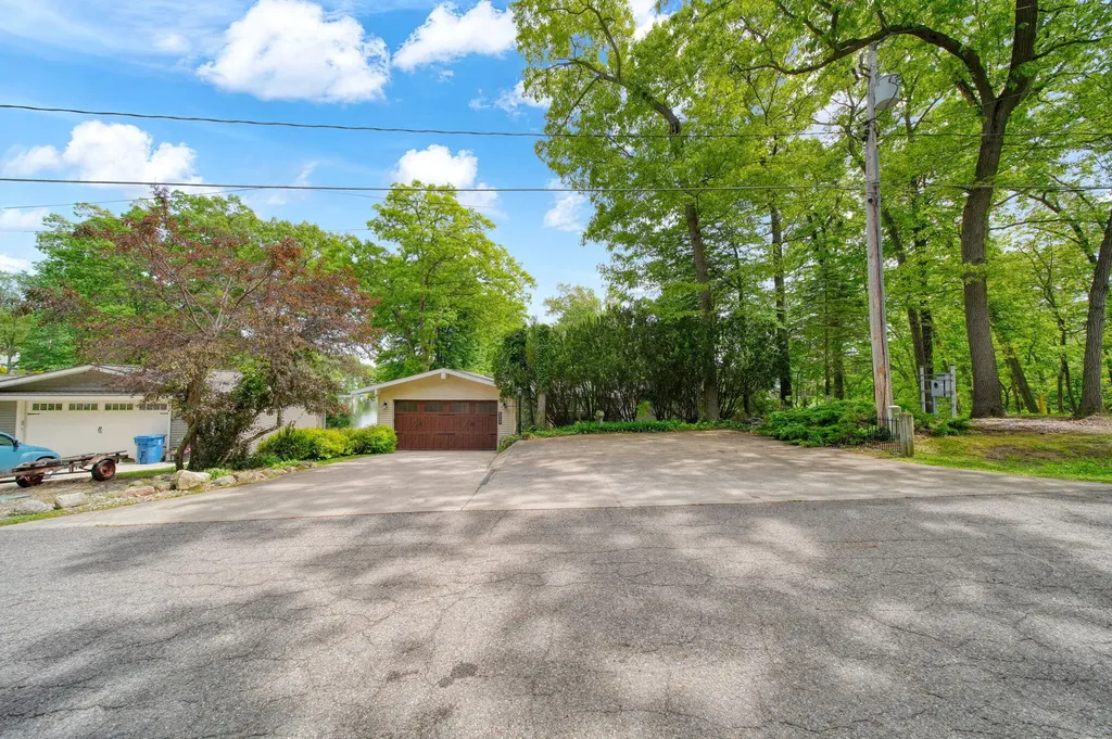 11901 Killarny Circle Somerset Township MI 49249