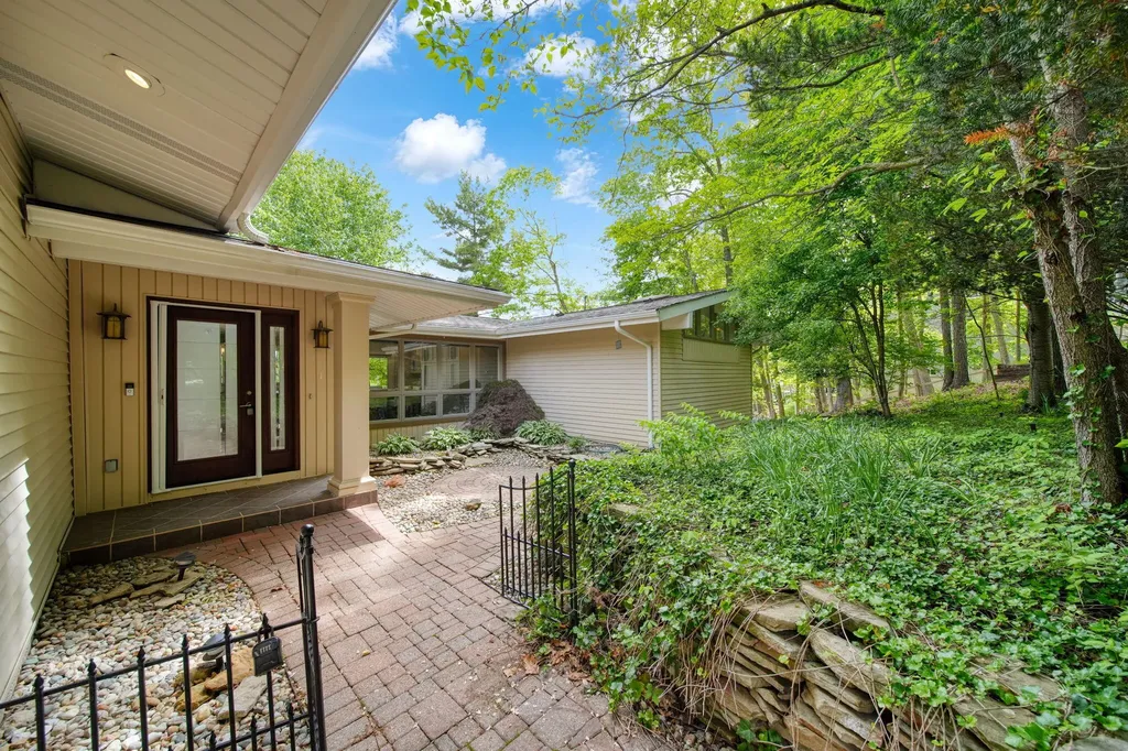11901 Killarny Circle Somerset Township MI 49249