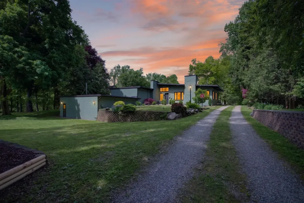 2934 Robinson Road Summit Township MI 49203