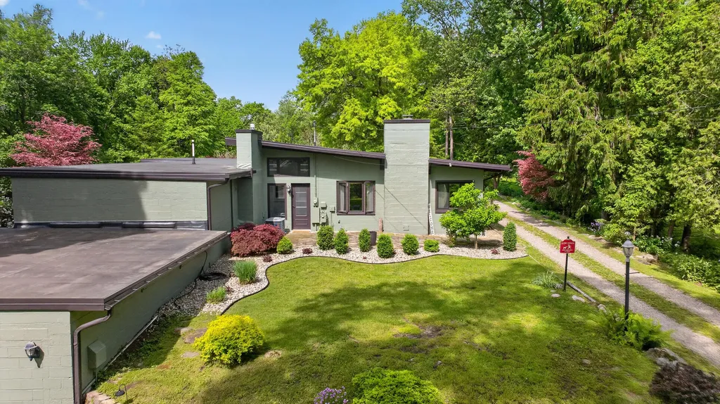 2934 Robinson Road Summit Township MI 49203