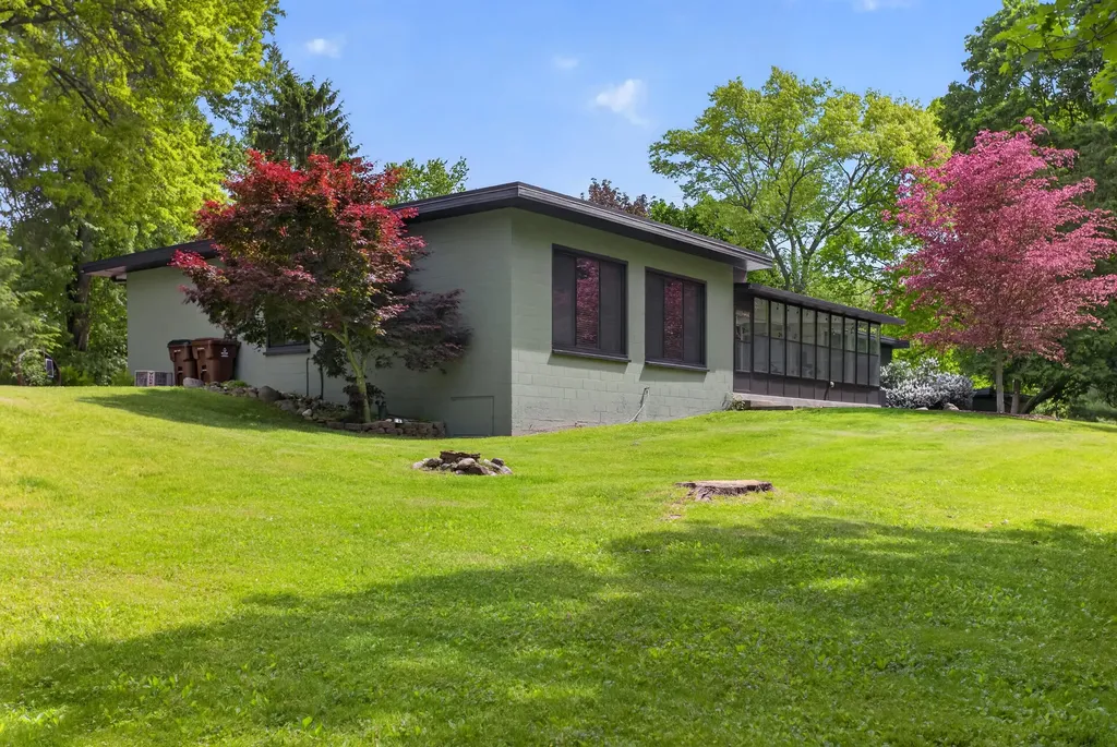 2934 Robinson Road Summit Township MI 49203