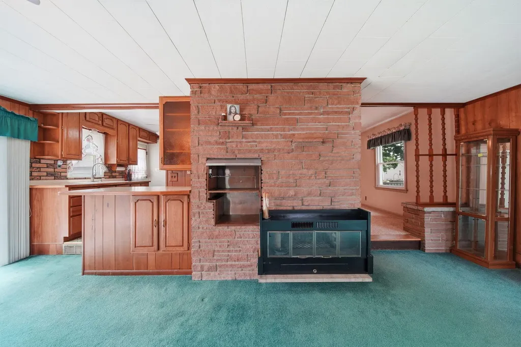 161 N State Street Leoni Township MI 49254
