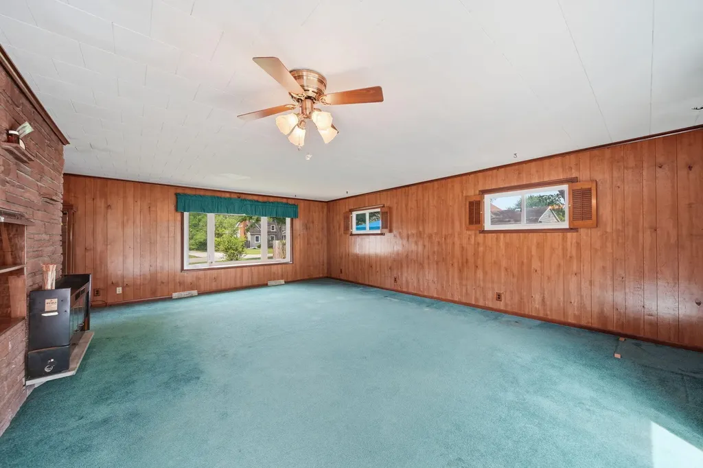161 N State Street Leoni Township MI 49254