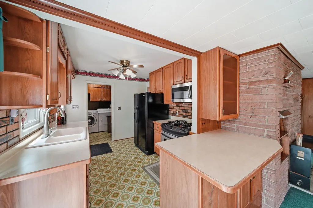 161 N State Street Leoni Township MI 49254