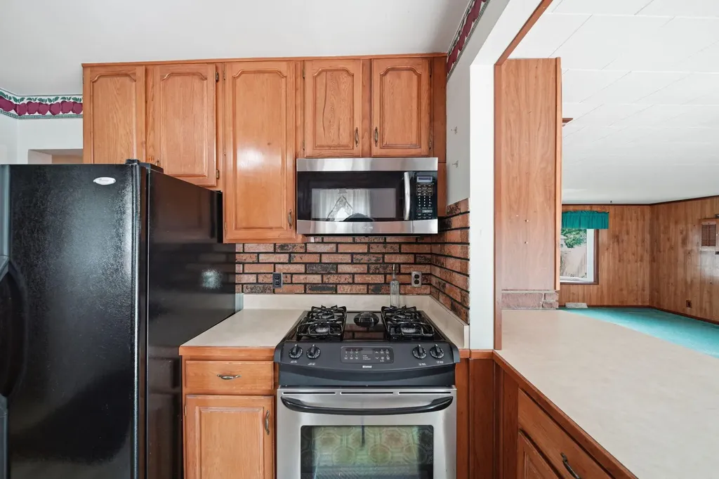 161 N State Street Leoni Township MI 49254