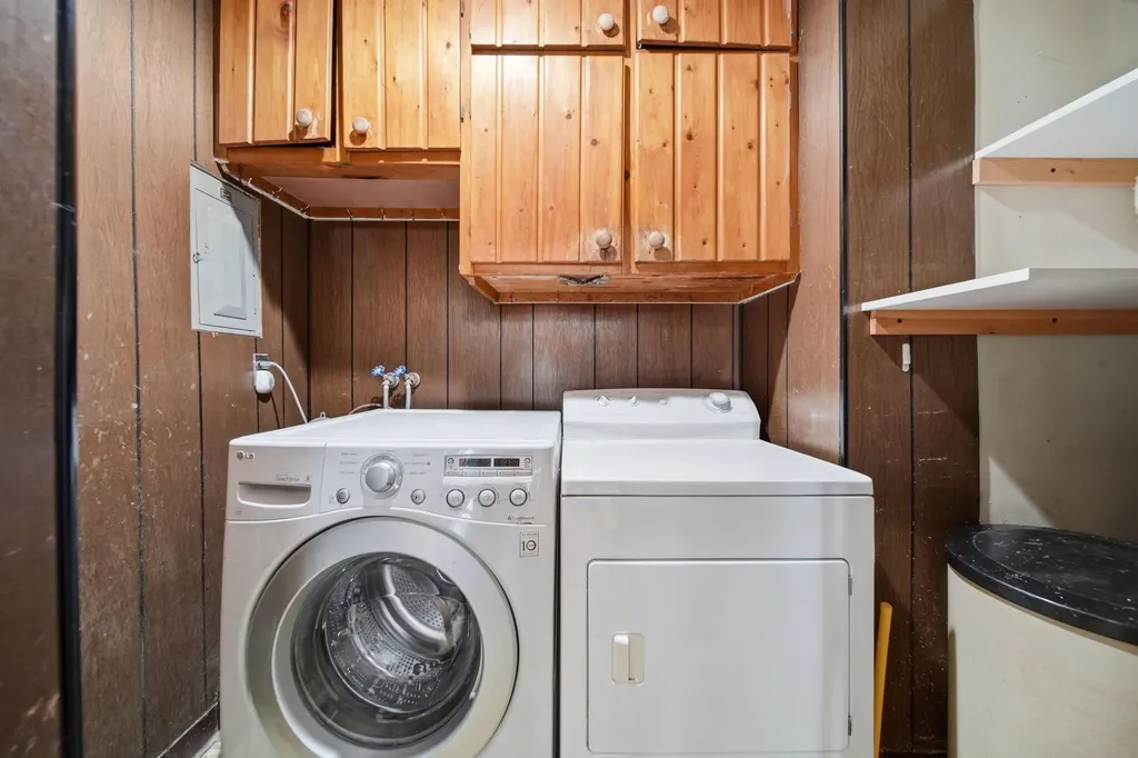 161 N State Street Leoni Township MI 49254