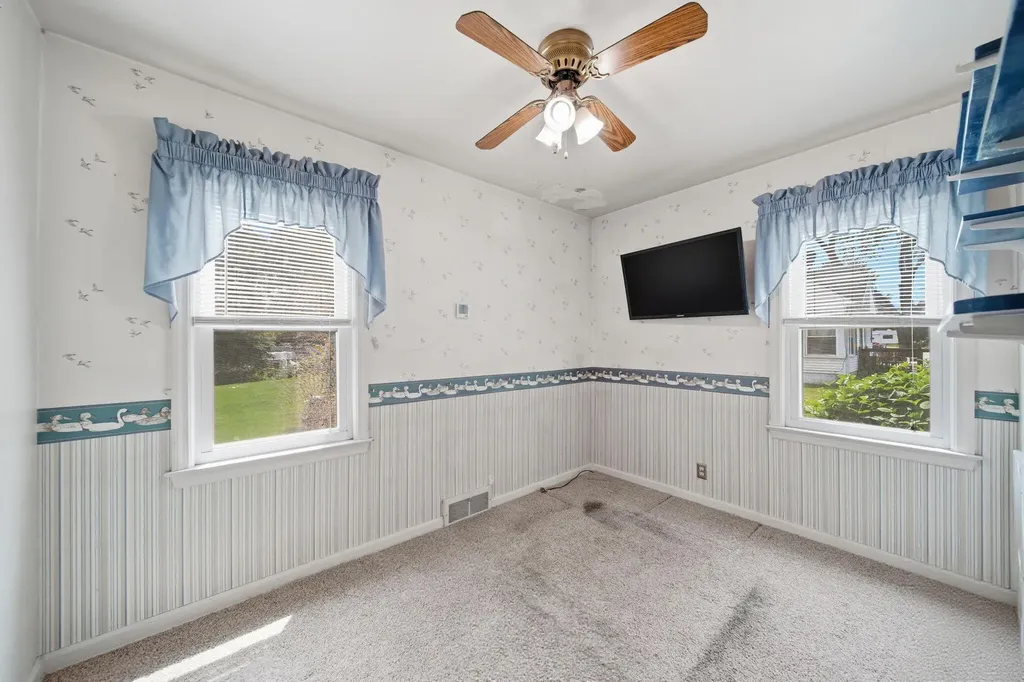 161 N State Street Leoni Township MI 49254