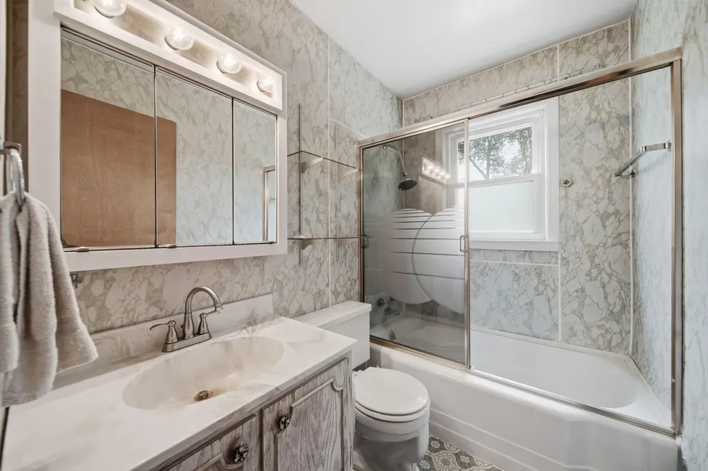 161 N State Street Leoni Township MI 49254
