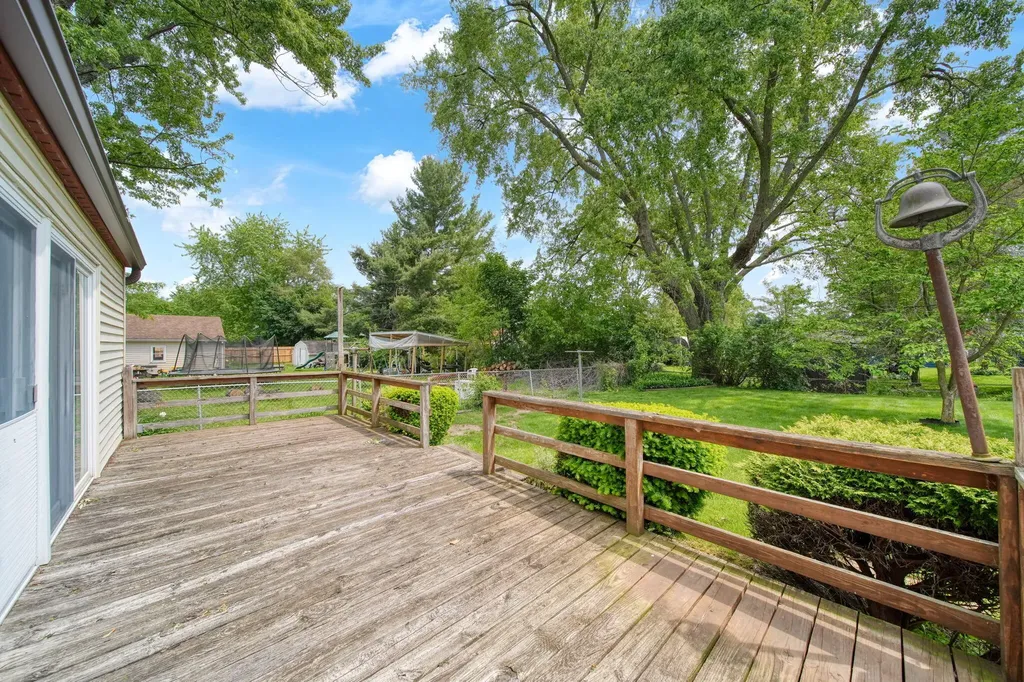 161 N State Street Leoni Township MI 49254