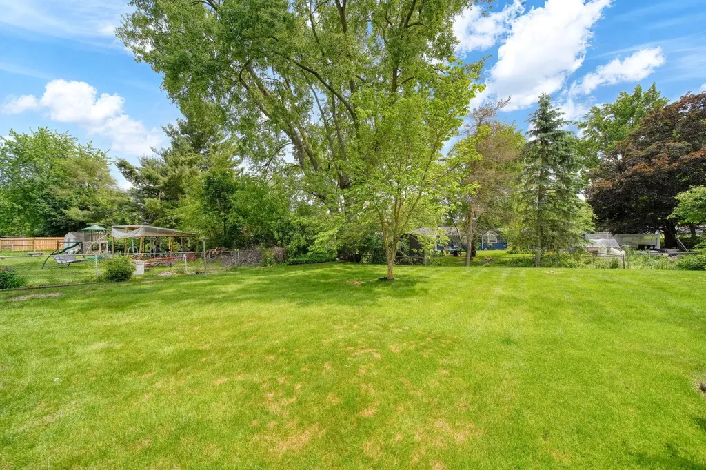 161 N State Street Leoni Township MI 49254