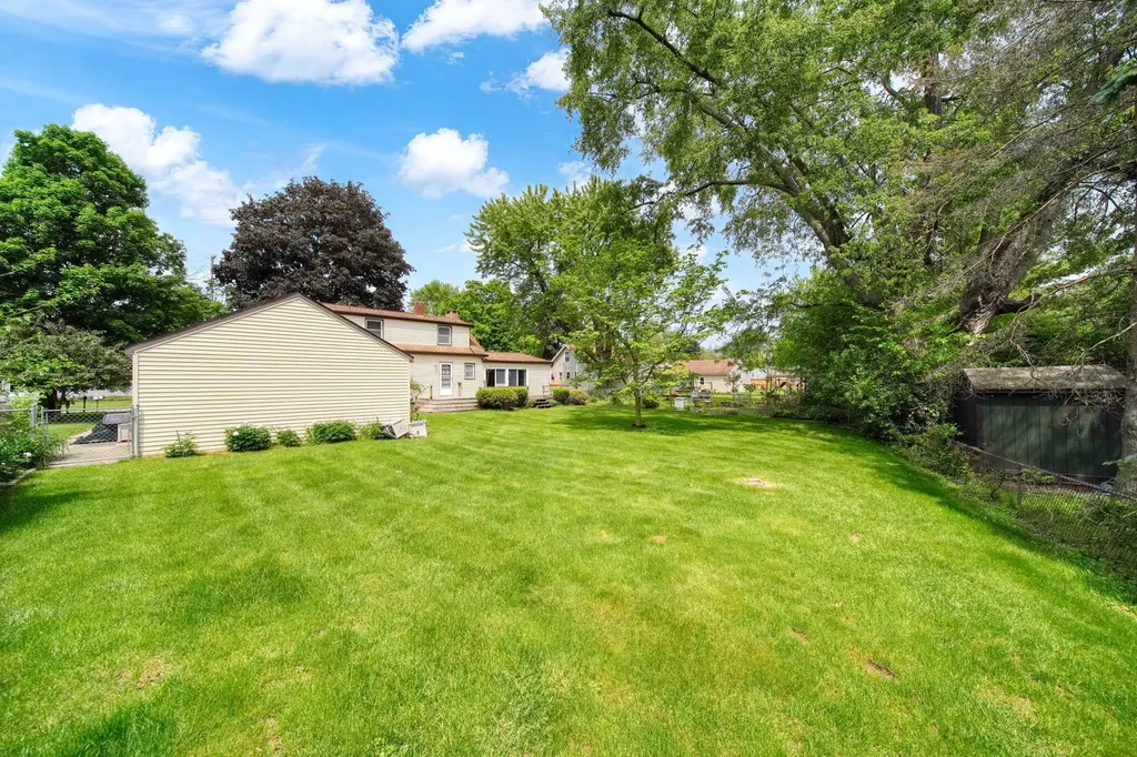 161 N State Street Leoni Township MI 49254