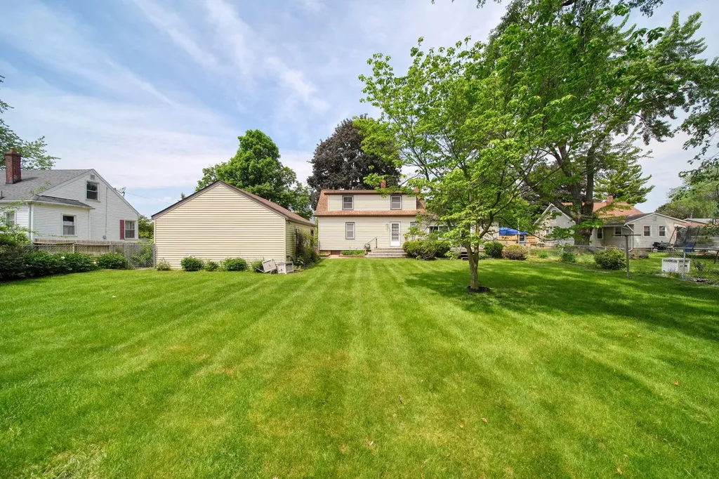 161 N State Street Leoni Township MI 49254