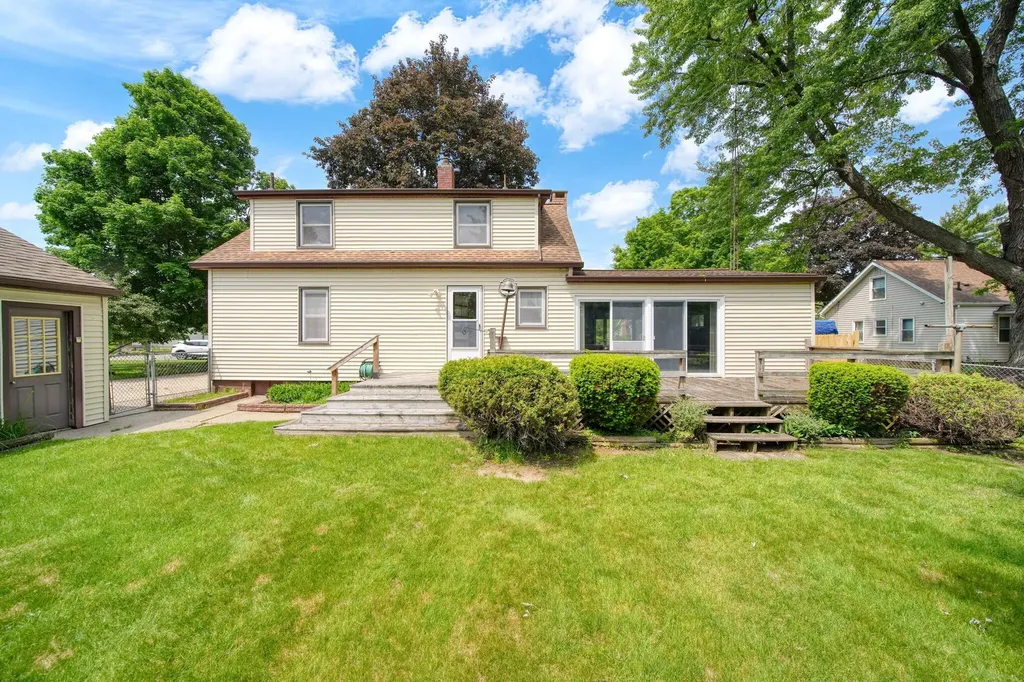 161 N State Street Leoni Township MI 49254