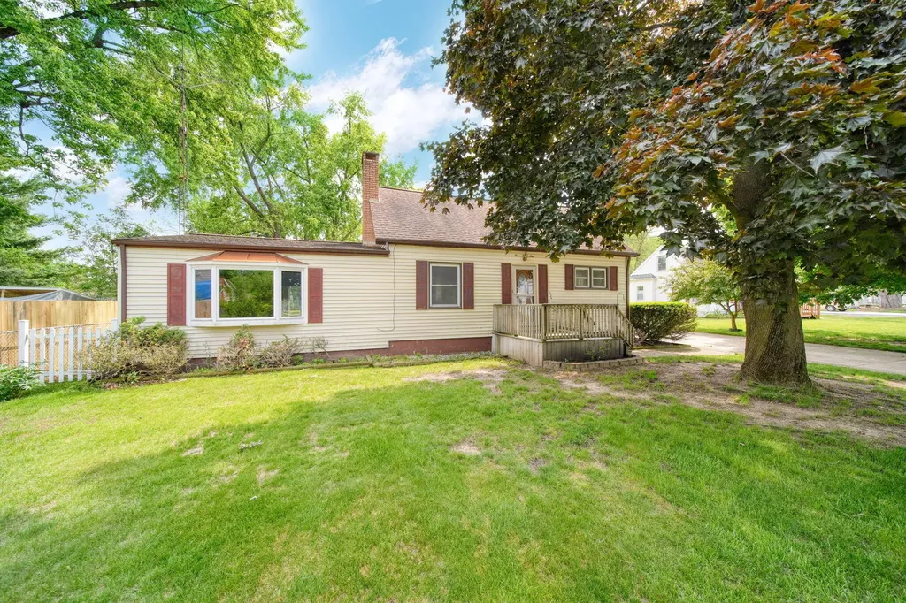 161 N State Street Leoni Township MI 49254
