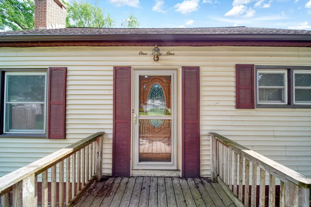 161 N State Street Leoni Township MI 49254