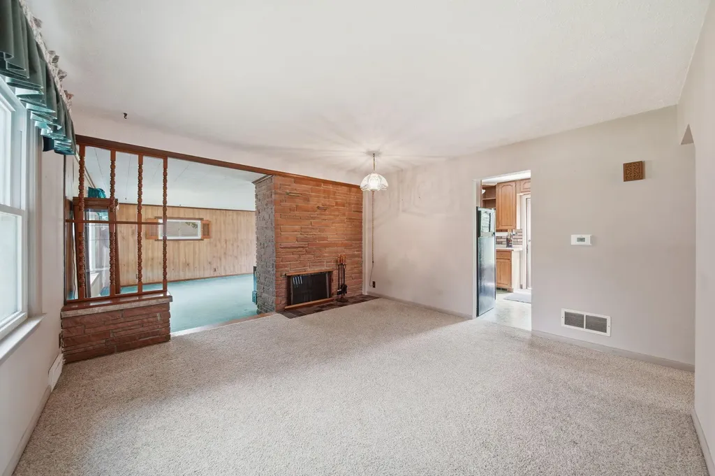 161 N State Street Leoni Township MI 49254
