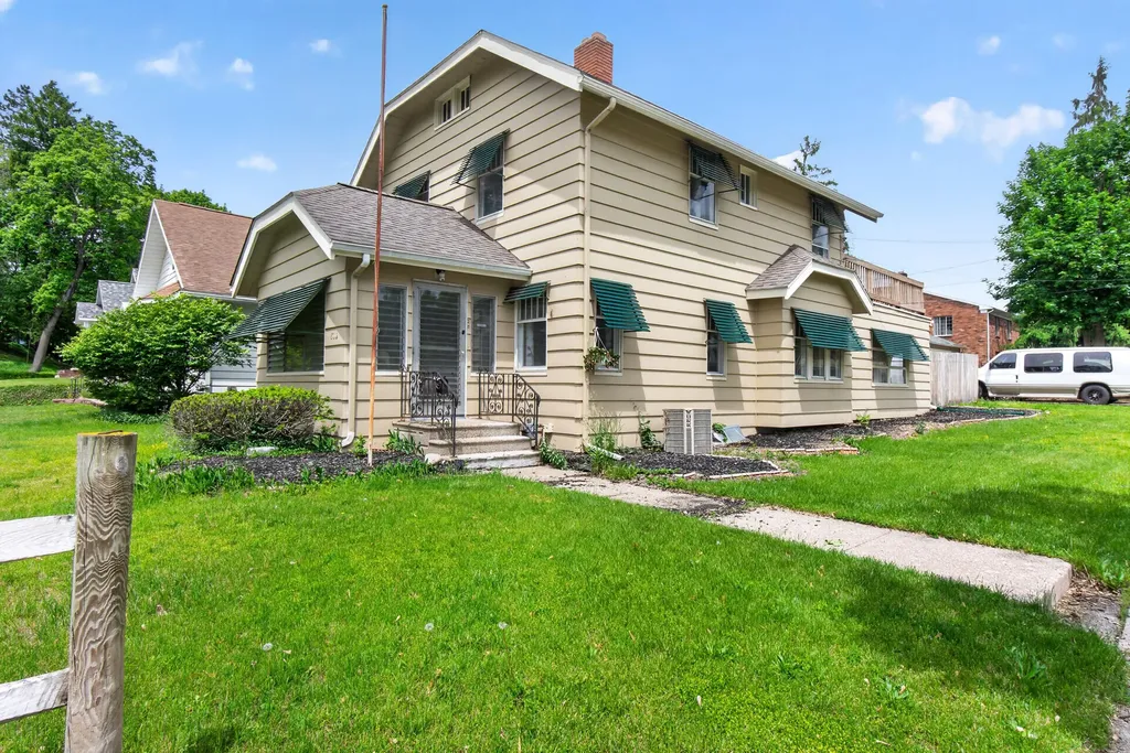 802 Oakridge Drive Jackson City MI 49203
