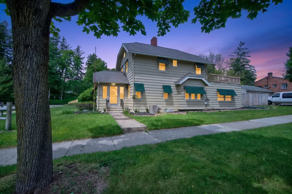 802 Oakridge Drive Jackson City MI 49203