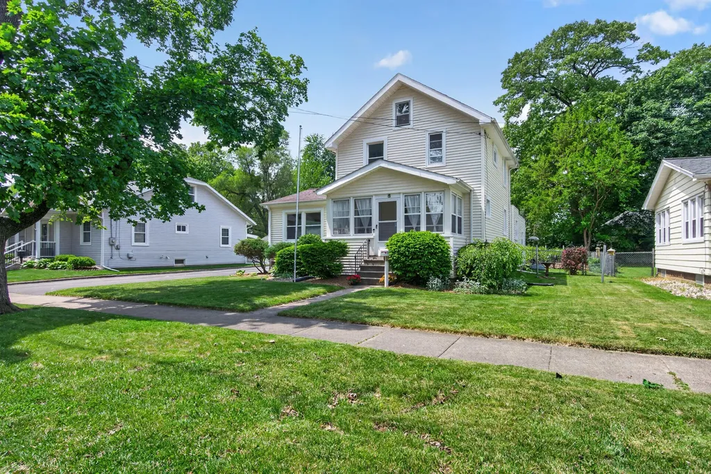 214 N Durand Street Jackson City MI 49202