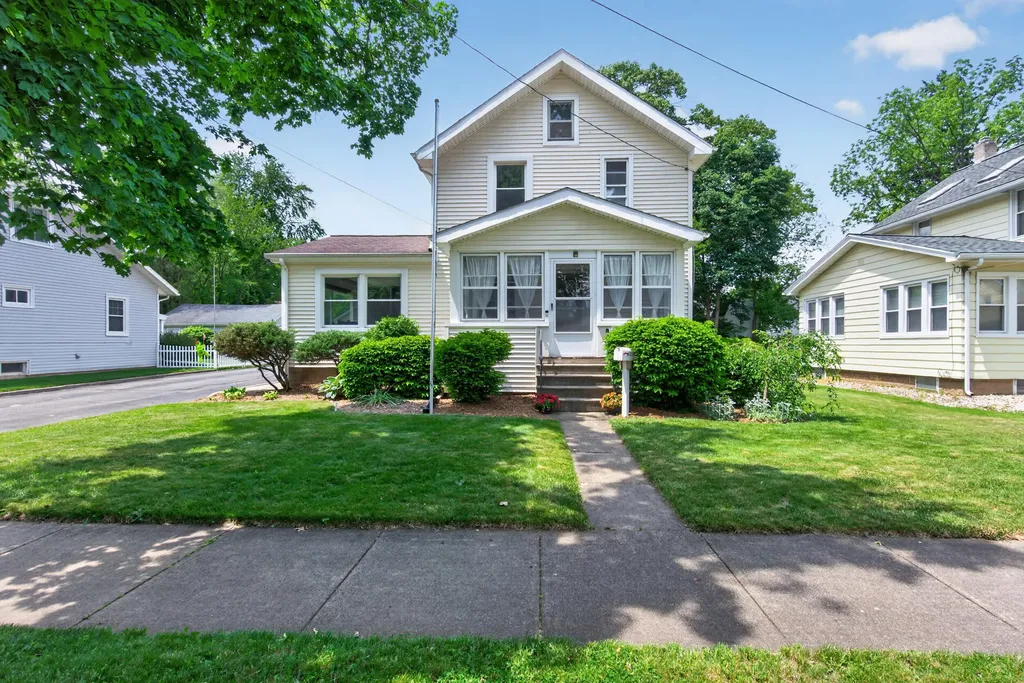 214 N Durand Street Jackson City MI 49202