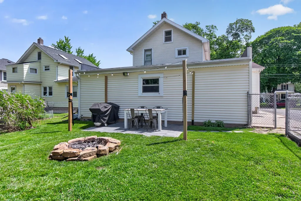 214 N Durand Street Jackson City MI 49202