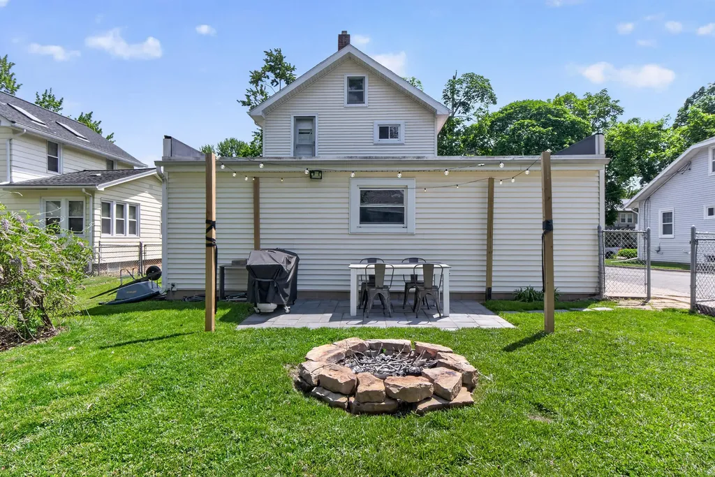 214 N Durand Street Jackson City MI 49202