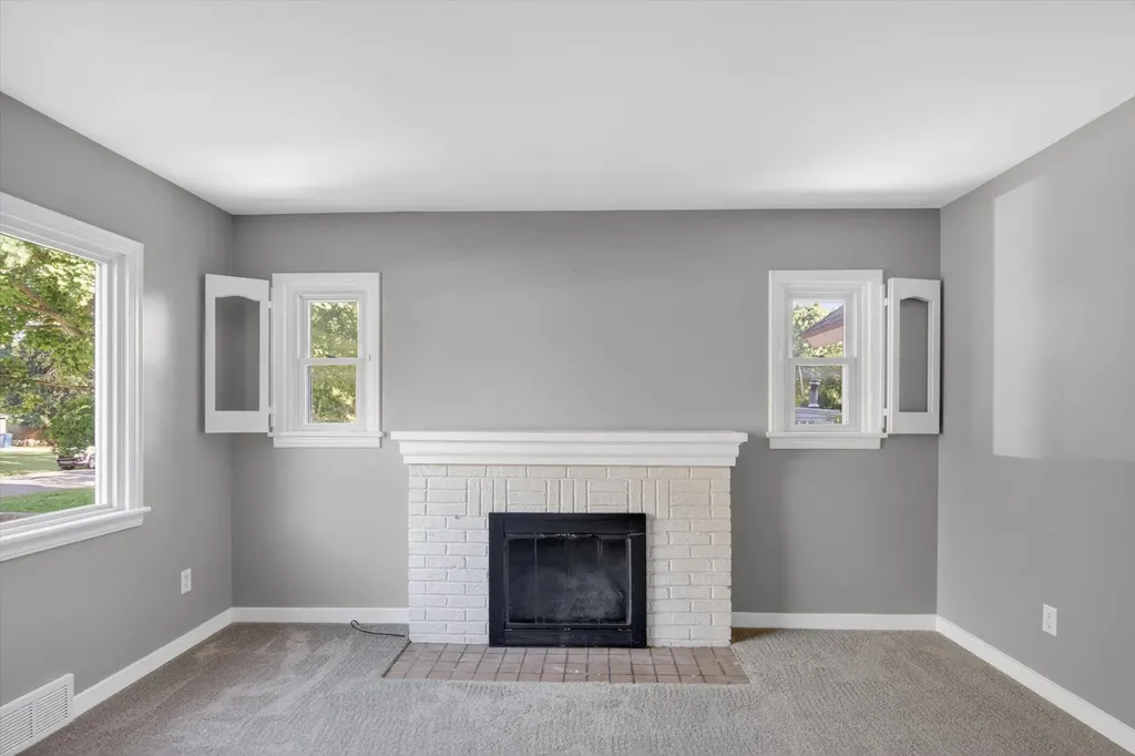 868 Woodbine Boulevard Summit Township MI 49203