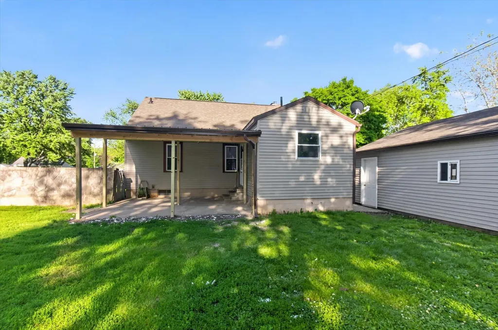 868 Woodbine Boulevard Summit Township MI 49203