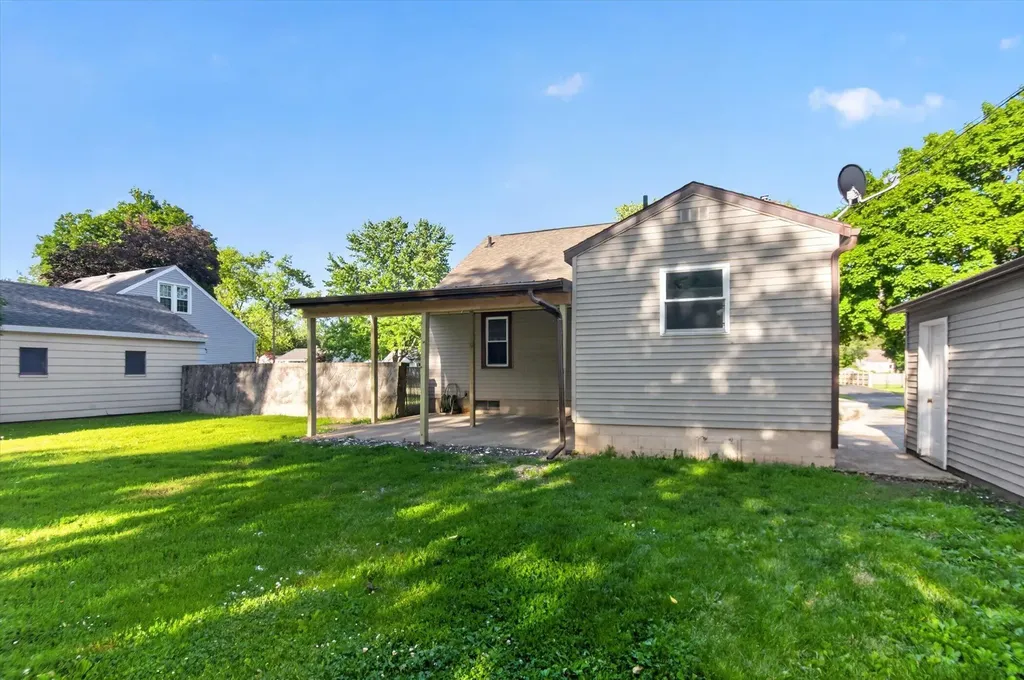 868 Woodbine Boulevard Summit Township MI 49203