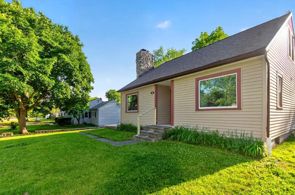 868 Woodbine Boulevard Summit Township MI 49203