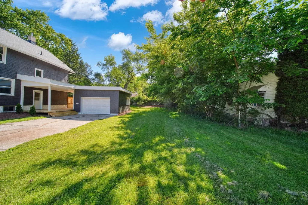 1215 Linwood Avenue Jackson City MI 49203