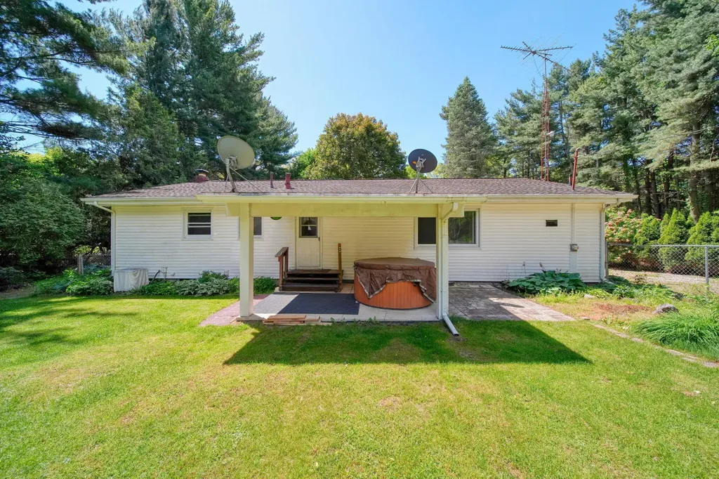 8700 King Road Spring Arbor Township MI 49283