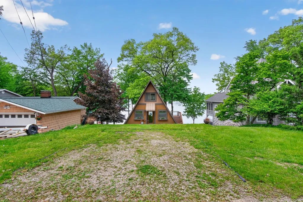 11680 Bradley Drive Somerset Township MI 49249