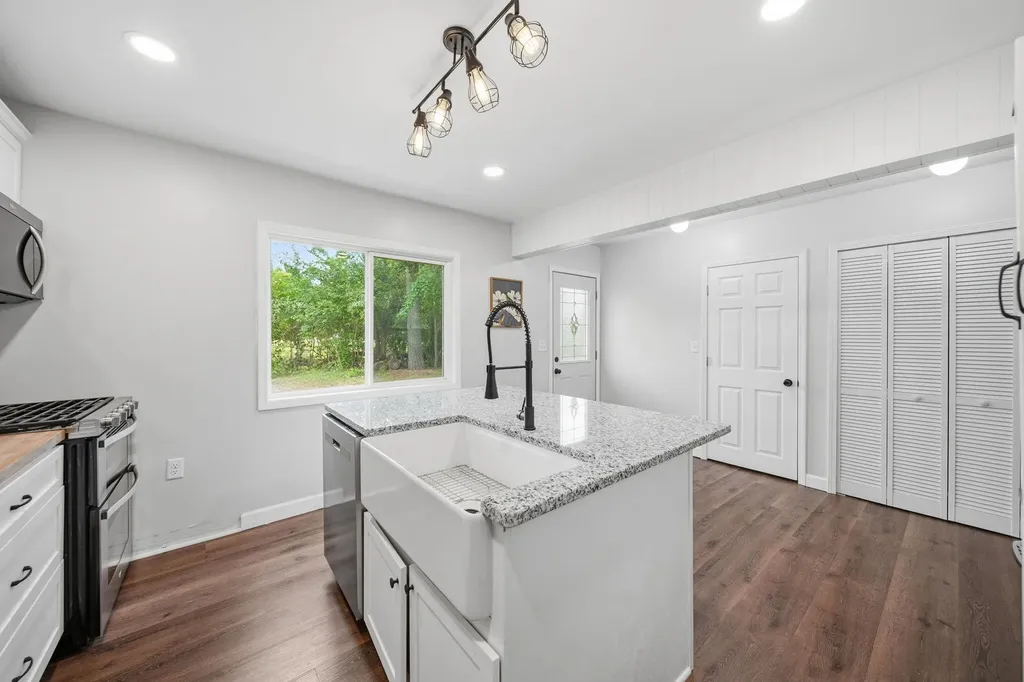 105 Trumble Avenue Summit Township MI 49203