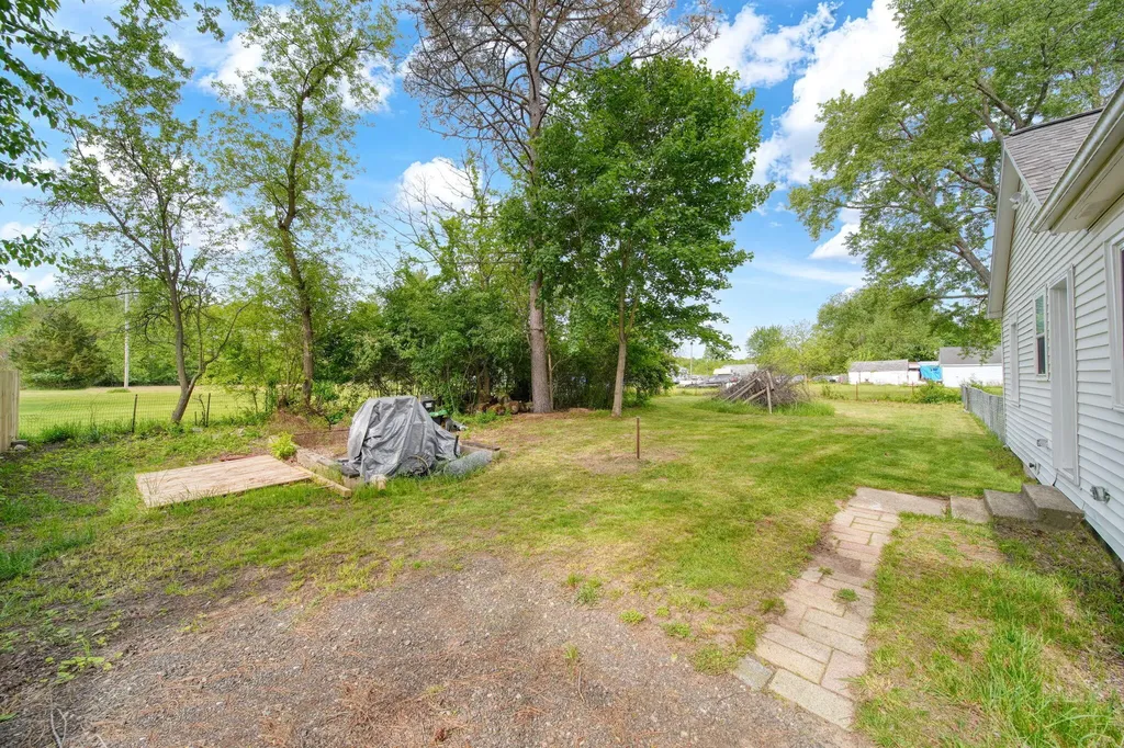 105 Trumble Avenue Summit Township MI 49203