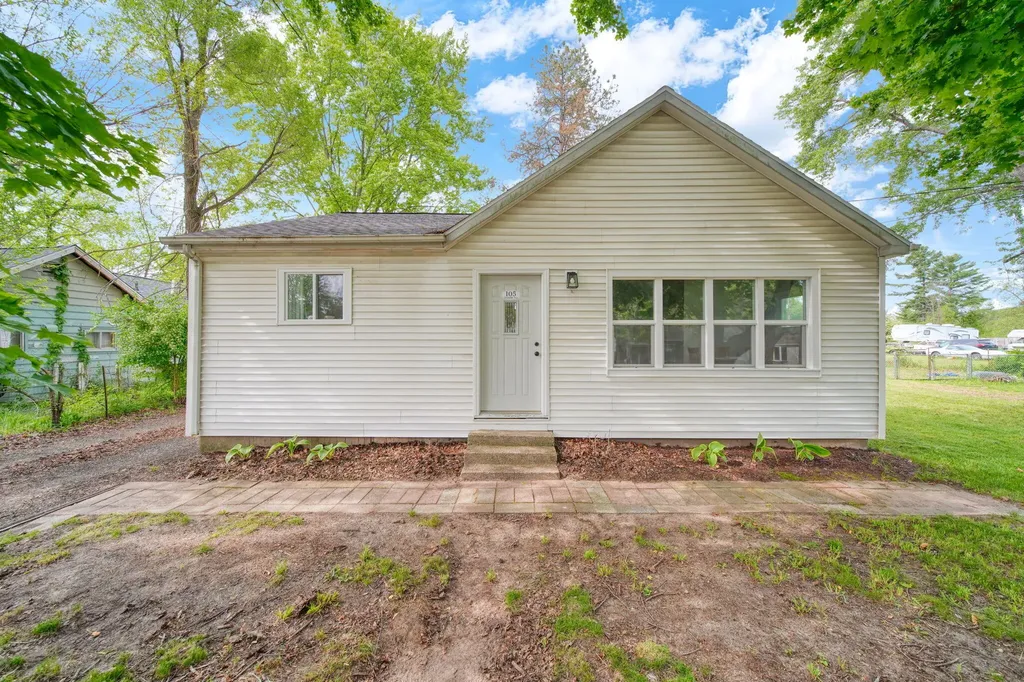 105 Trumble Avenue Summit Township MI 49203