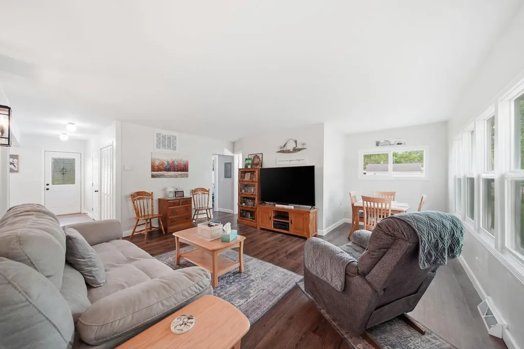 105 Trumble Avenue Summit Township MI 49203