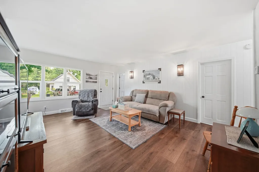 105 Trumble Avenue Summit Township MI 49203