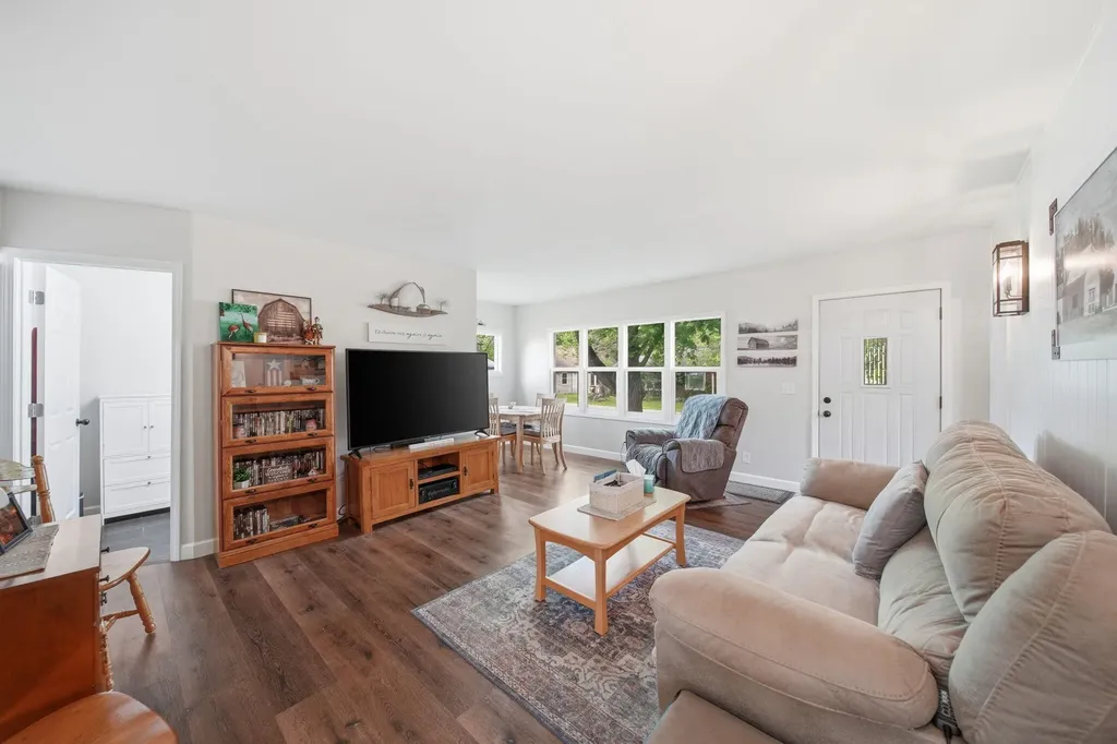 105 Trumble Avenue Summit Township MI 49203