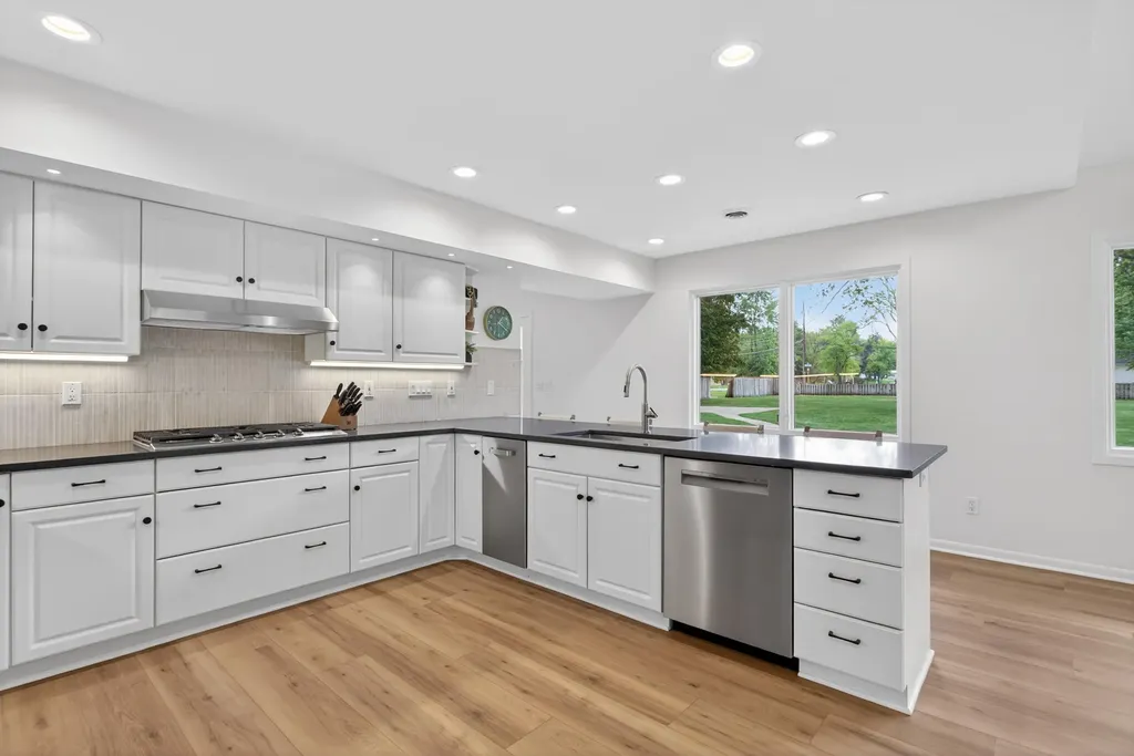 5010 Woodland Road Summit Township MI 49203