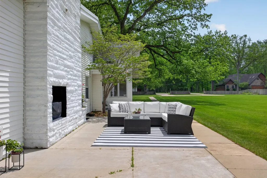 5010 Woodland Road Summit Township MI 49203