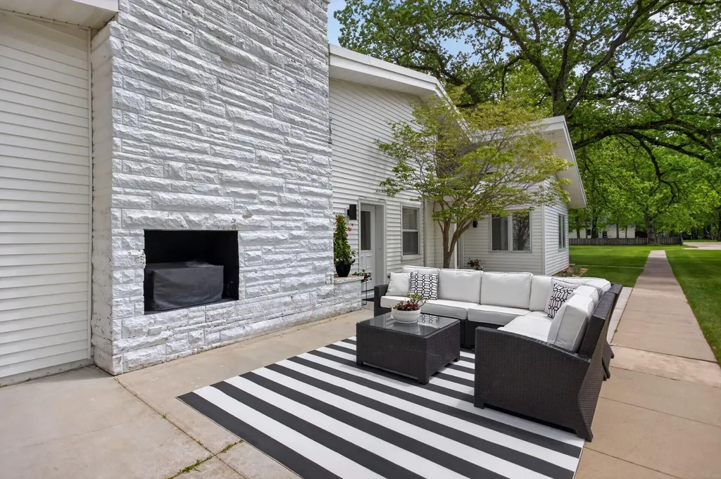5010 Woodland Road Summit Township MI 49203