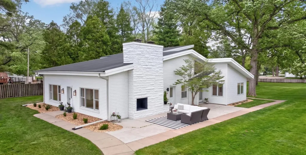 5010 Woodland Road Summit Township MI 49203