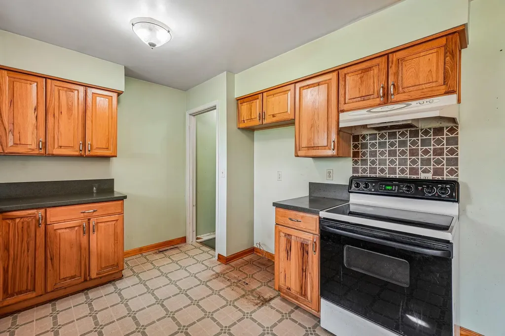 524 Winters Eave Drive Flushing City MI 48433