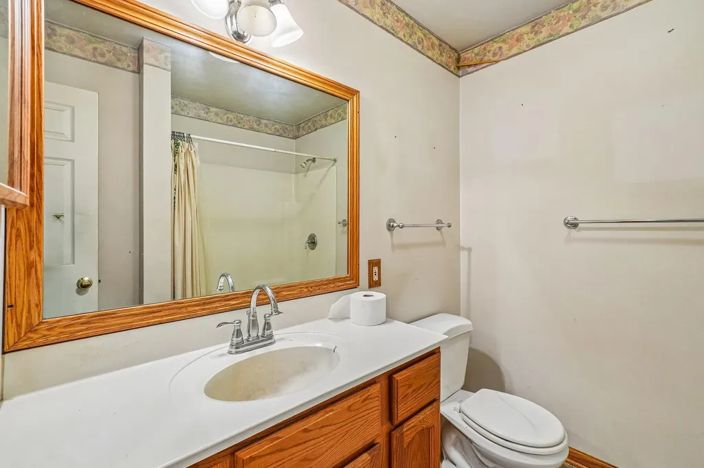 524 Winters Eave Drive Flushing City MI 48433