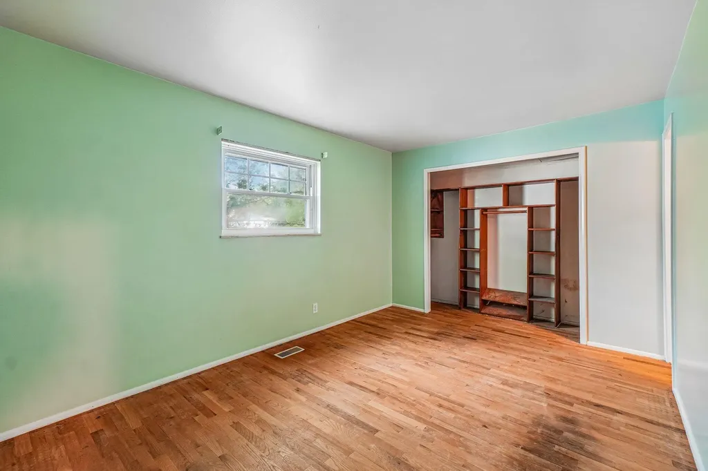 524 Winters Eave Drive Flushing City MI 48433