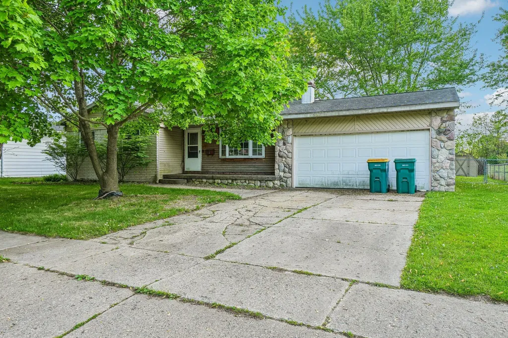 524 Winters Eave Drive Flushing City MI 48433